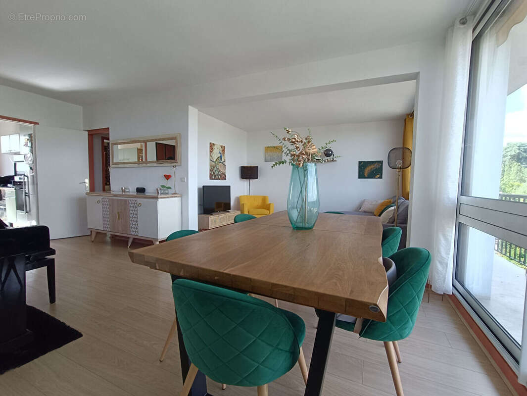 Appartement Fontenay Le Fleury 5 pièce(s) - photo 3