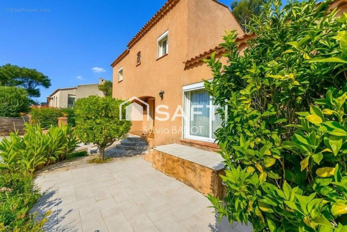 Photo 1 - Maison à SIX-FOURS-LES-PLAGES