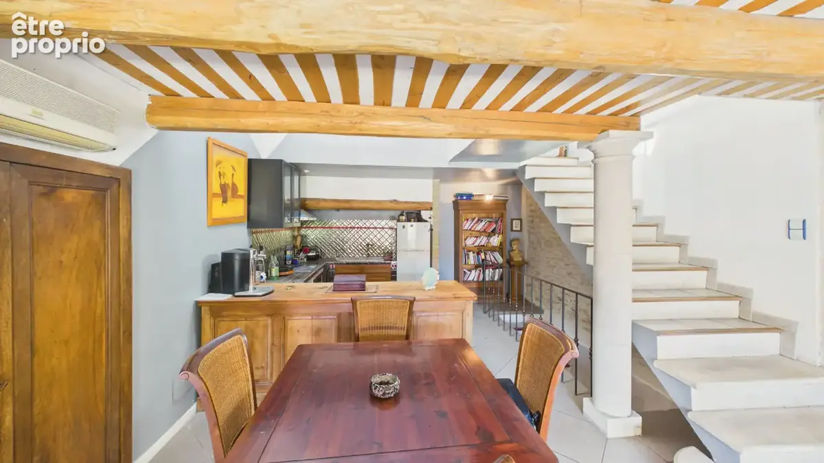 À 5 km d'Avignon Maison de Village Type LOFT 170 m² avec Terrasse, Garage Idéale 2 Familles - photo 9
