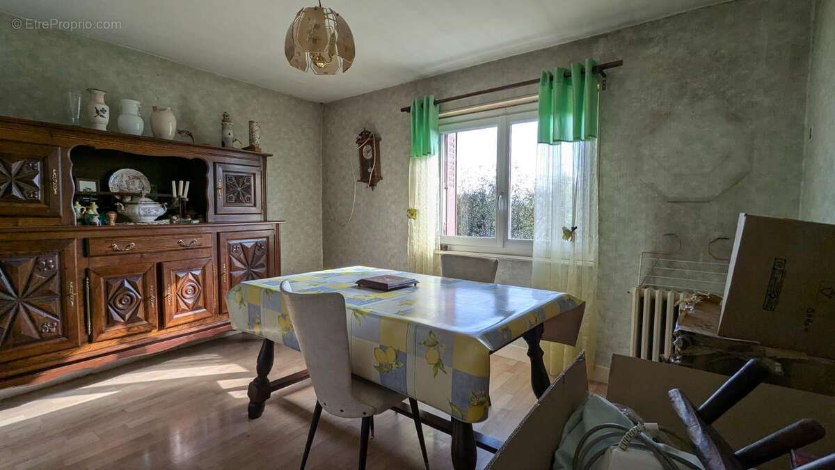 Maison à SAINT-REMY-SUR-DUROLLE