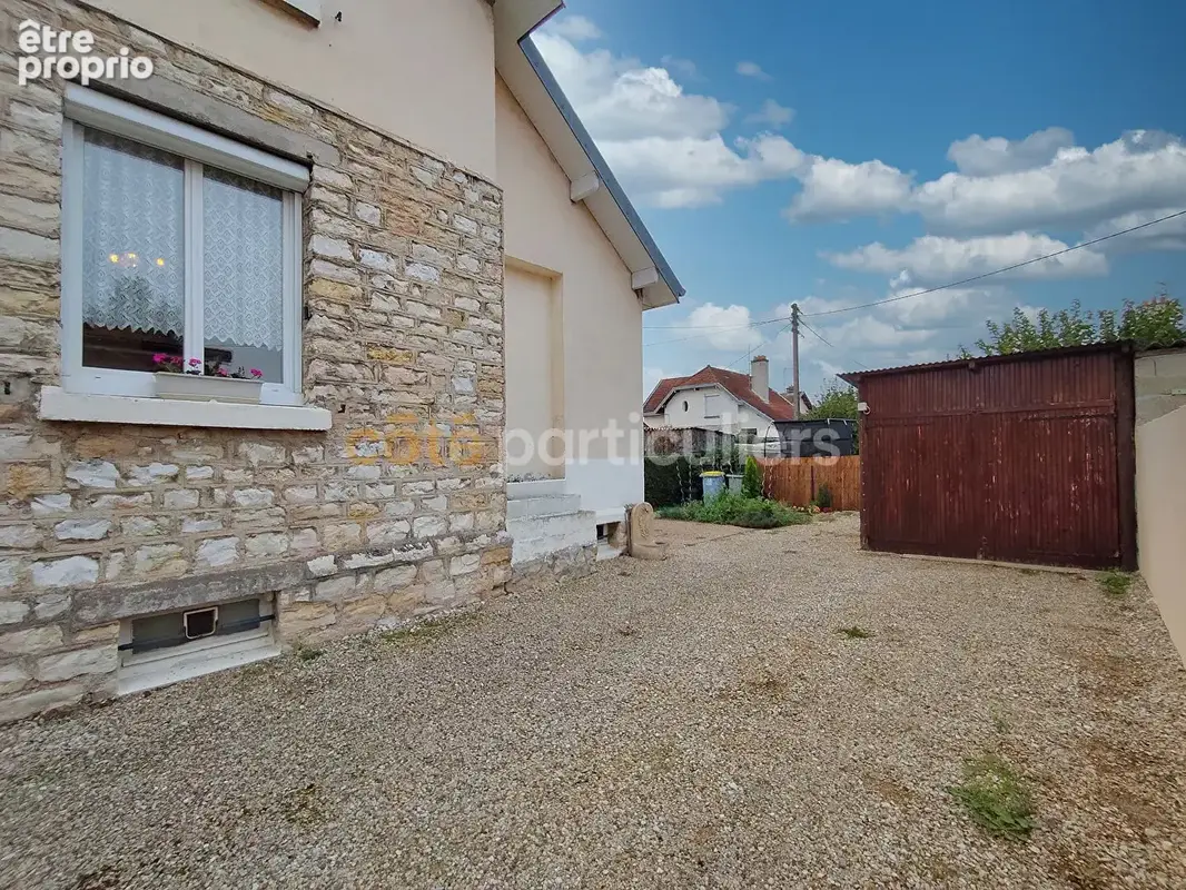 Maison mitoyenne de 3 chambres avec sous-sol et garage à Tavaux - photo 5