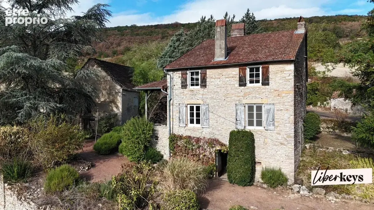 Maison en pierre - rénovée - 1930 m² de terrain - 3 chambres - grange et caves - photo 2