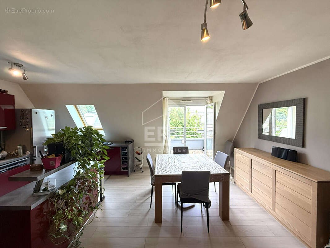 Appartement à BRIE-COMTE-ROBERT