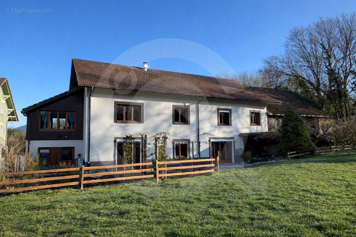 Maison 275 m² à Arthaz-Pont-Notre-Dame  - photo 4