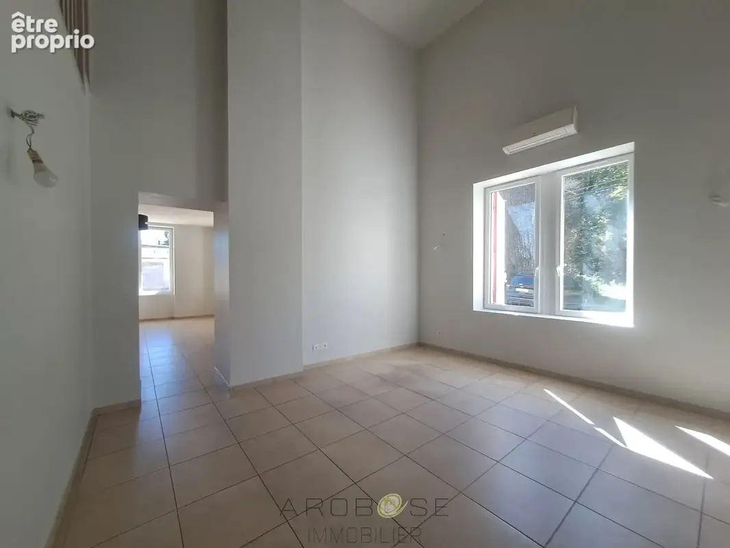 Maison rénovée avec 3 chambres, garage et jardin clos - photo 18
