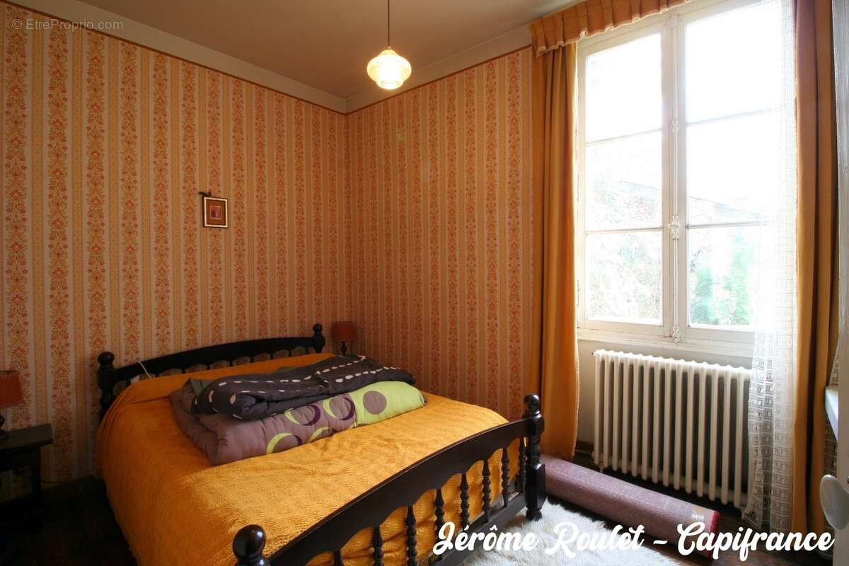 Dpt Vienne (86), à vendre Champigny-En-Rochereau maison P8 de 220 m² - Terrain de 1 017,00 m² - photo 17