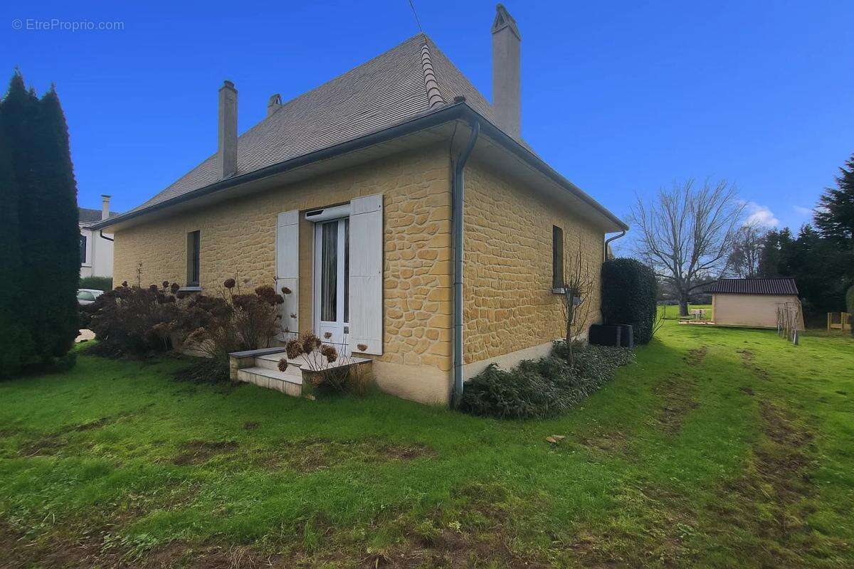 Maison à PORT-SAINTE-FOY-ET-PONCHAPT