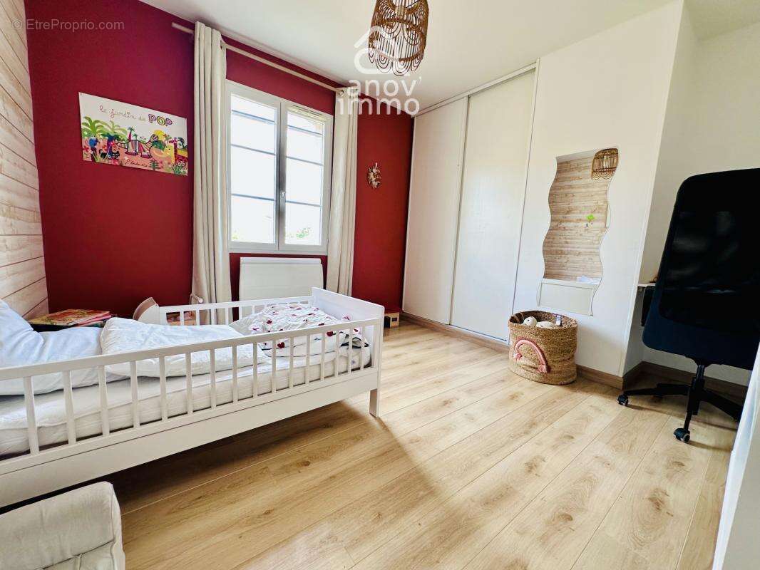 Maison de 2007- plain-pied 154 m2   4 chambres   Piscine   D - photo 16