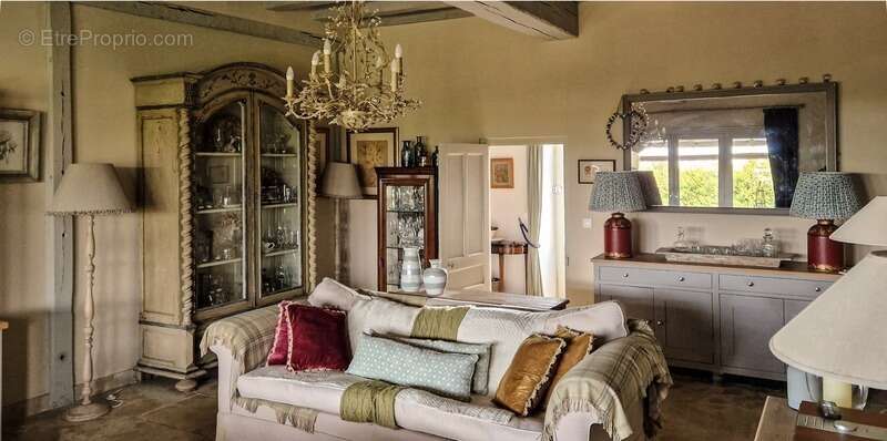 Maison à LA CELLE-DUNOISE