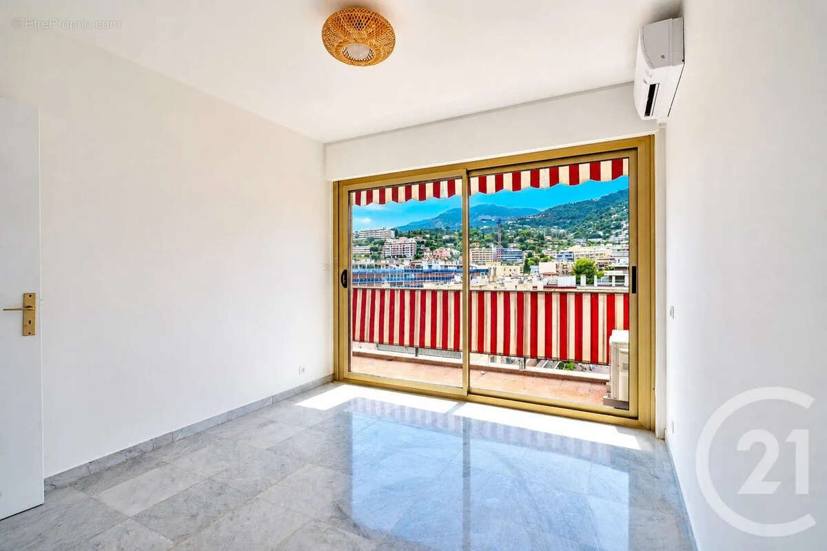 Appartement 70 m² à Roquebrune-Cap-Martin  - photo 8