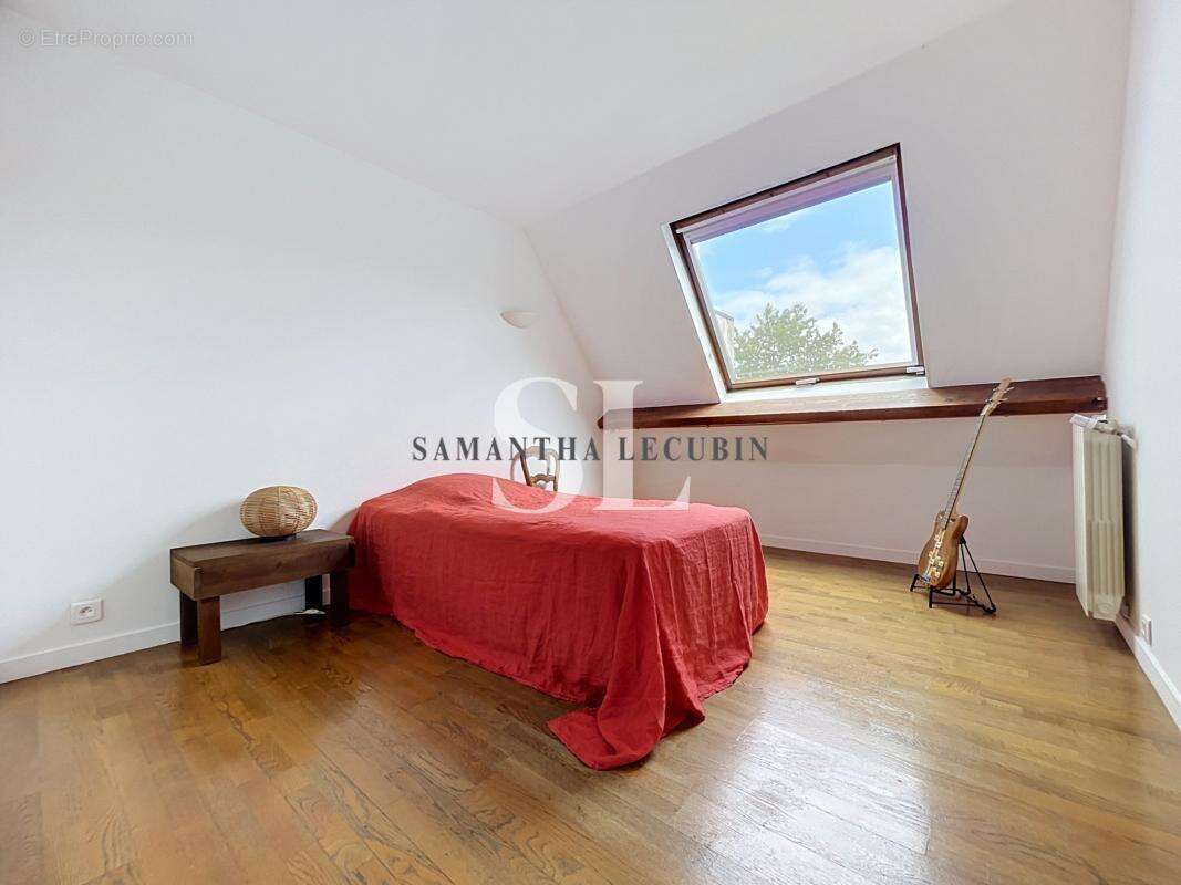 Maison 145 m² à Romainville  - photo 13
