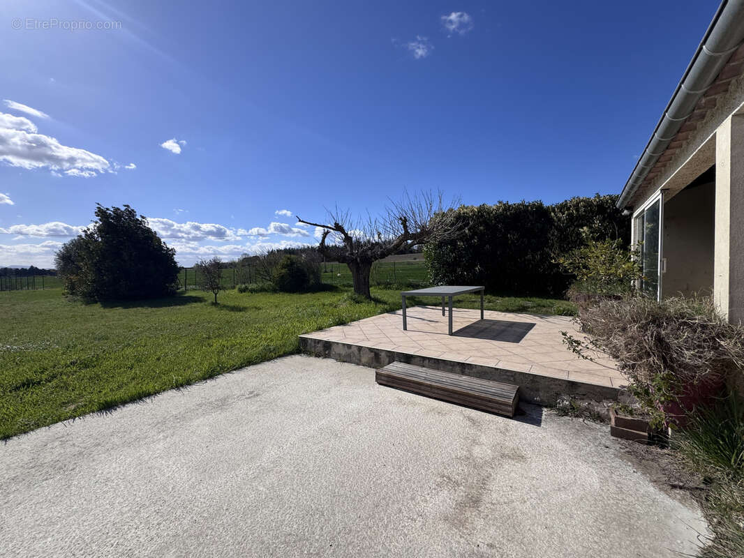 Maison à MONTBOUCHER-SUR-JABRON