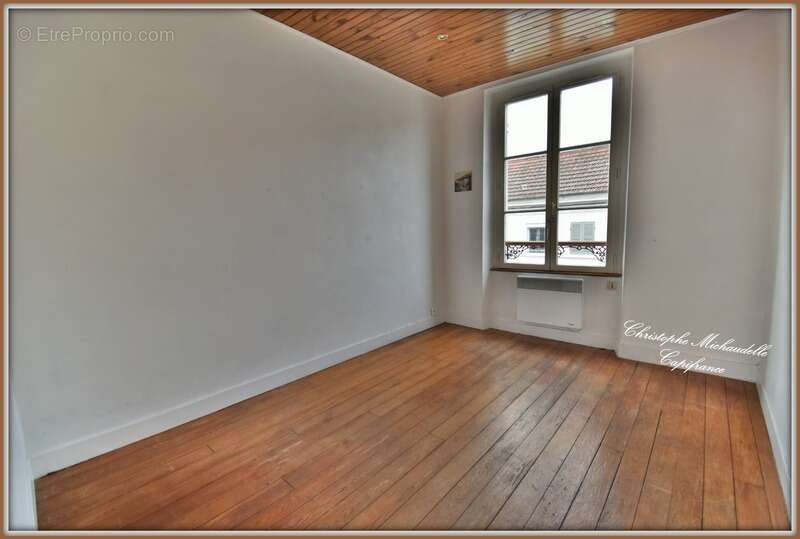 Appartement à NANTEUIL-LES-MEAUX