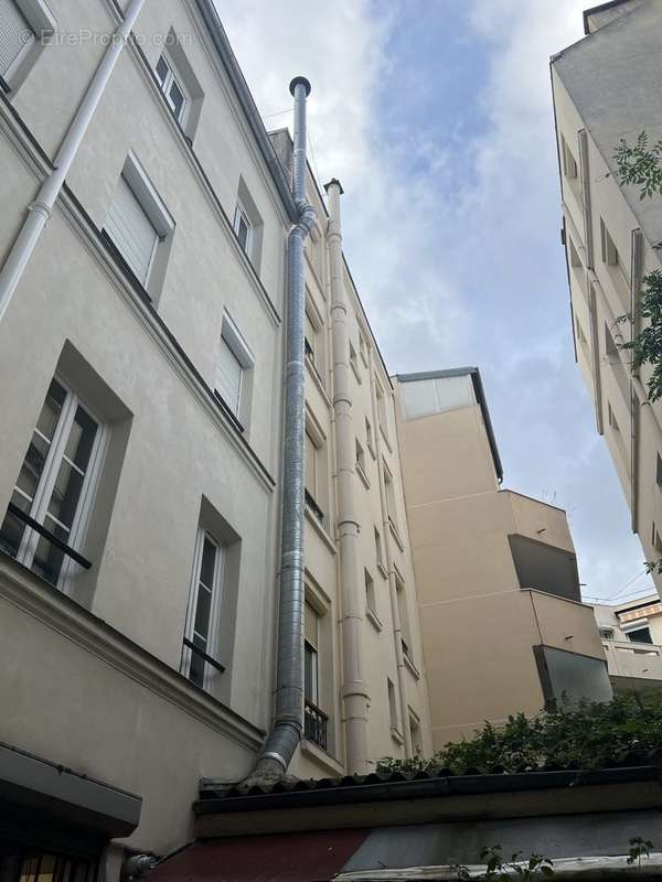 80 m² à Paris-20e  - photo 2