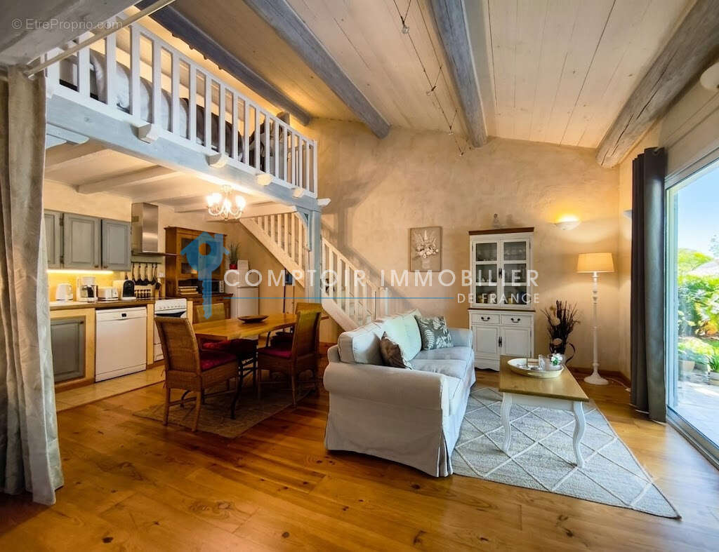 St remy de provence dpt (13)  a vendre propriete de 380m2 8 chambres , 2 piscines - photo 10