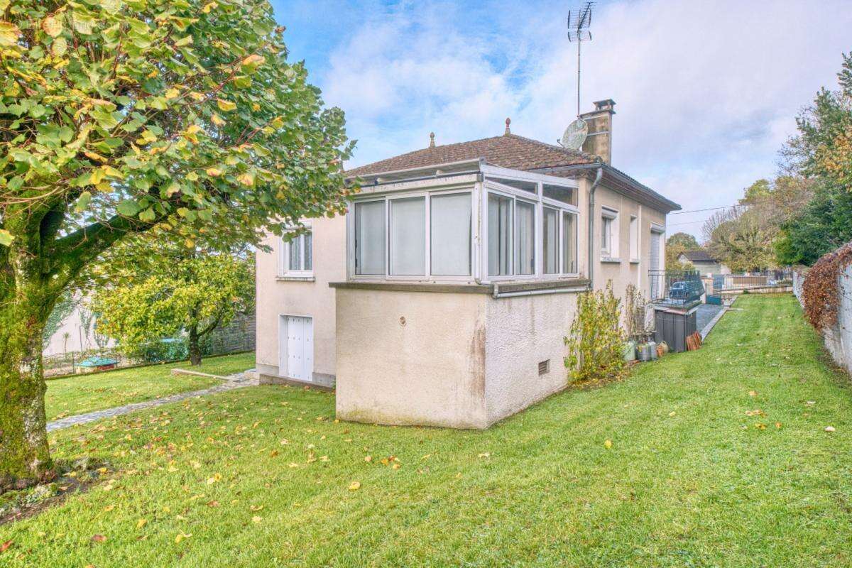 Maison à MENSIGNAC