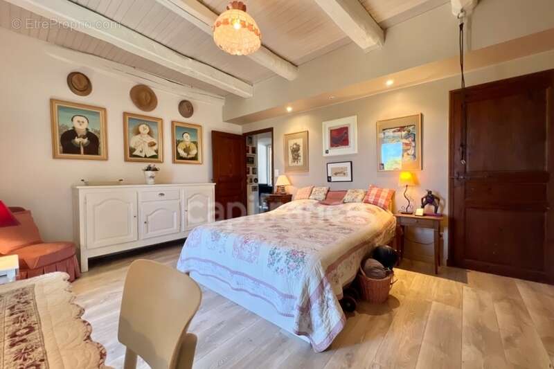 Propriété 203 m² habitables et 265 m² de dépendances - photo 11