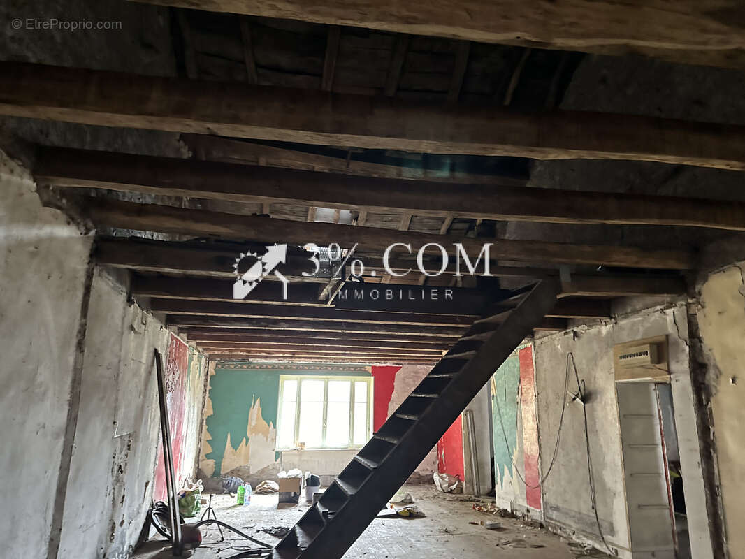 Appartement à MIRECOURT