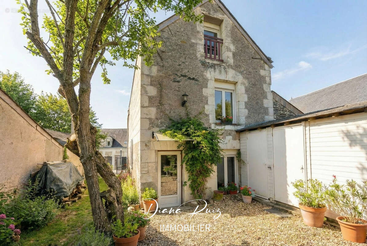 Maison à CORNE