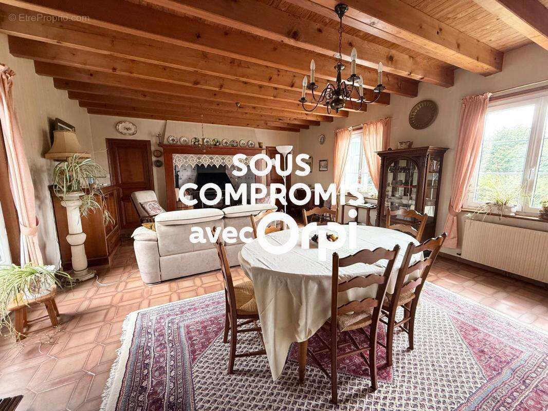 Maison à WIERRE-EFFROY