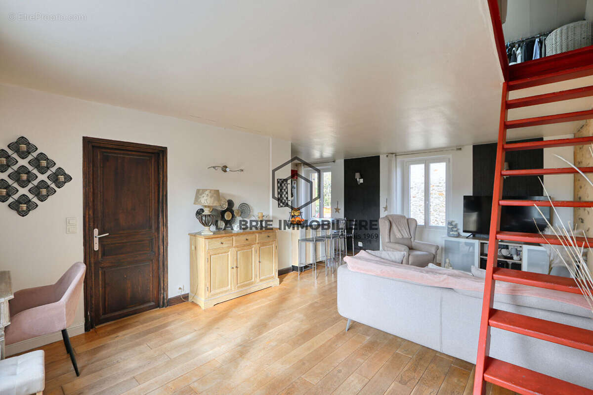 Appartement à MAROLLES-EN-BRIE