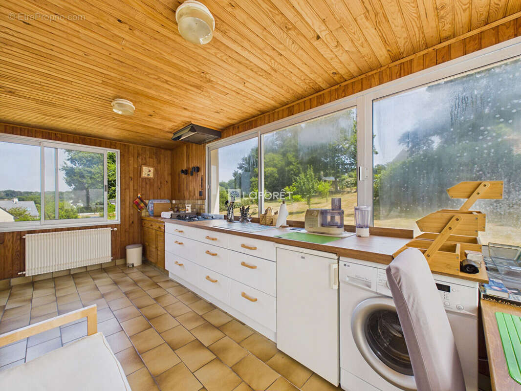 Exclusivité  :  Maison Saint Evarzec 7 pièce(s) - photo 11