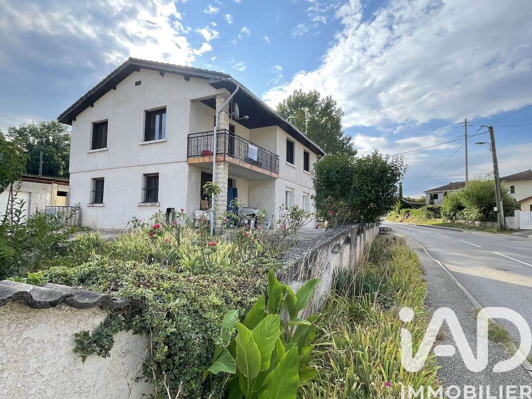 Photo 2 - Maison à ROUSSILLON