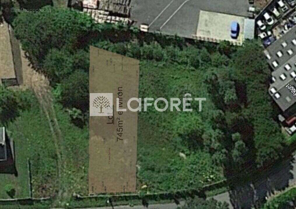 Terrain à MERDRIGNAC