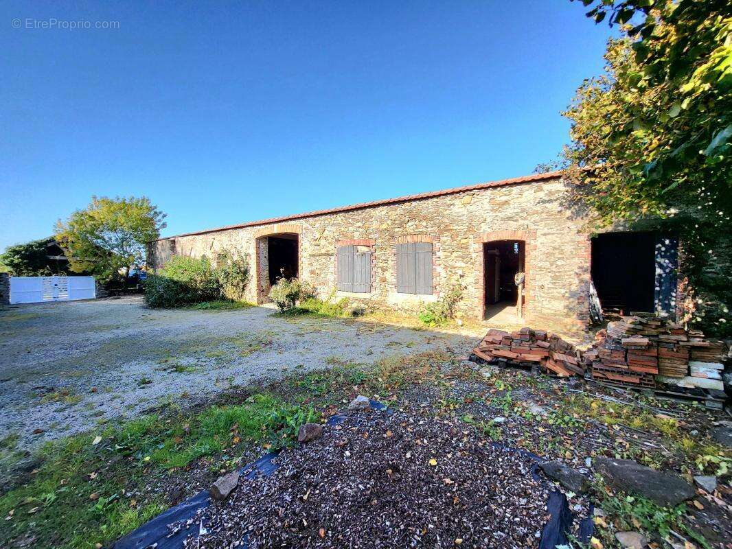 Maison à LE LANDREAU