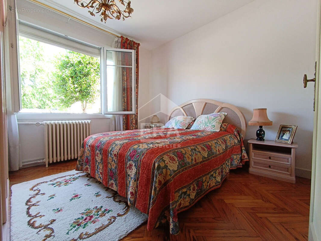 Maison à VILLENAVE-D'ORNON