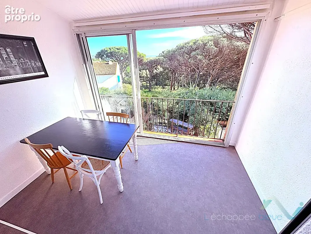 Vente appartement T2 cabine avec emplacement de parking à Cogolin - photo 4
