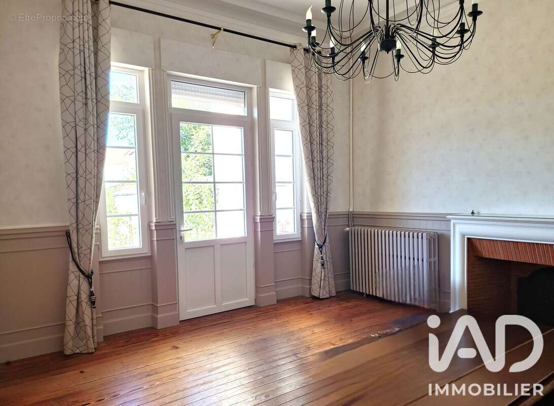 Maison 231 m² à Cognac  - photo 8