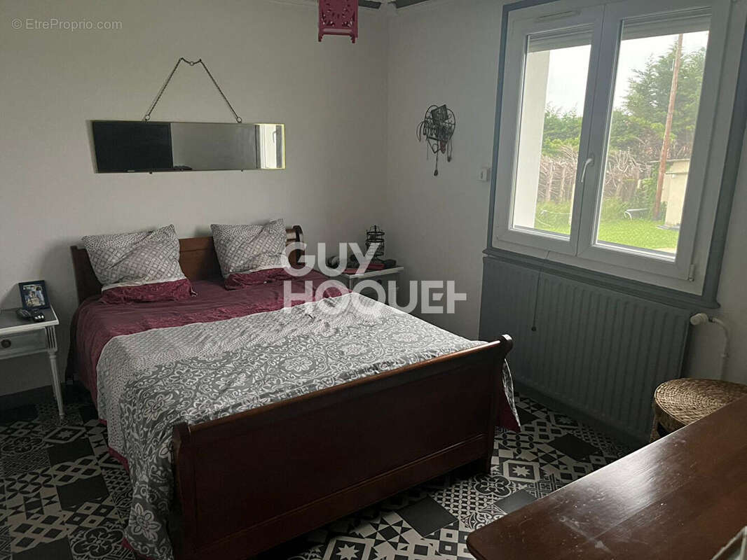 Maison à SAINT-ROMAIN-LE-PUY