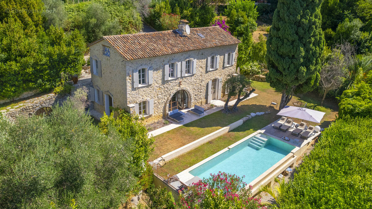 Maison à MOUGINS