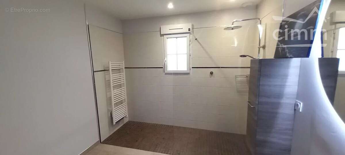 Maison à CANDE-SUR-BEUVRON