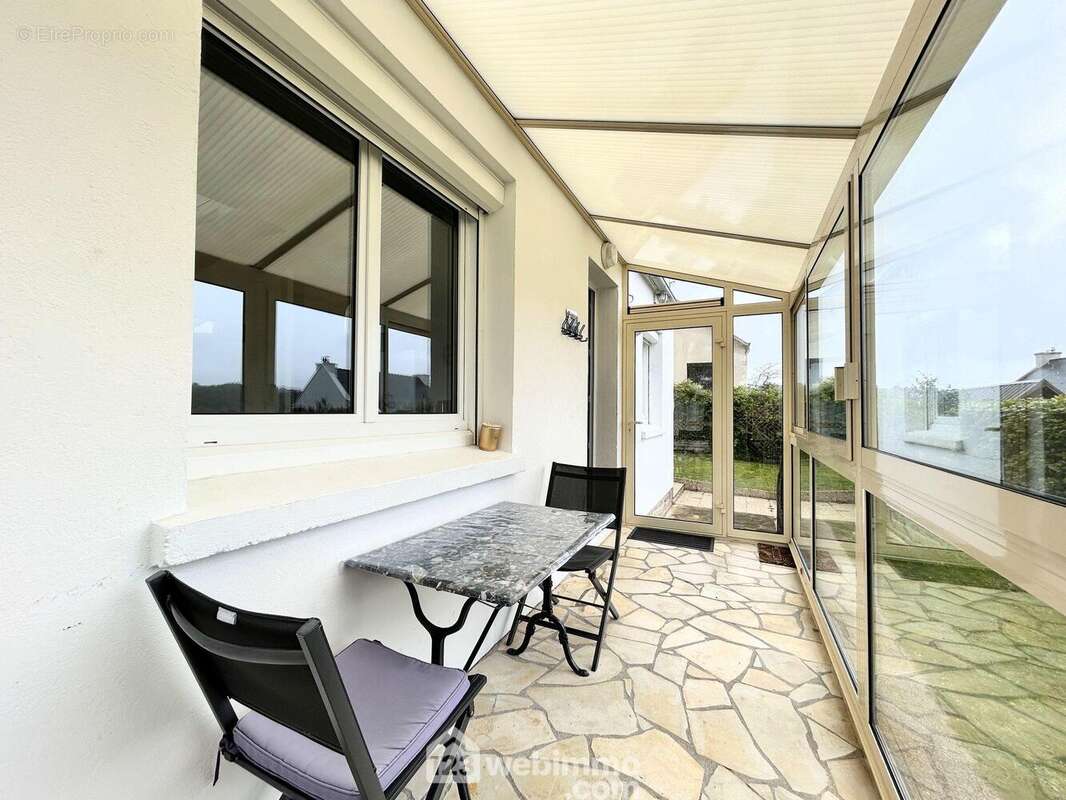 Maison à TREDREZ-LOCQUEMEAU