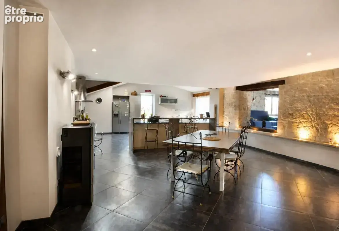 Maison de 8 pièces de 337 m² à La Sauvetat-de-Savères - photo 5