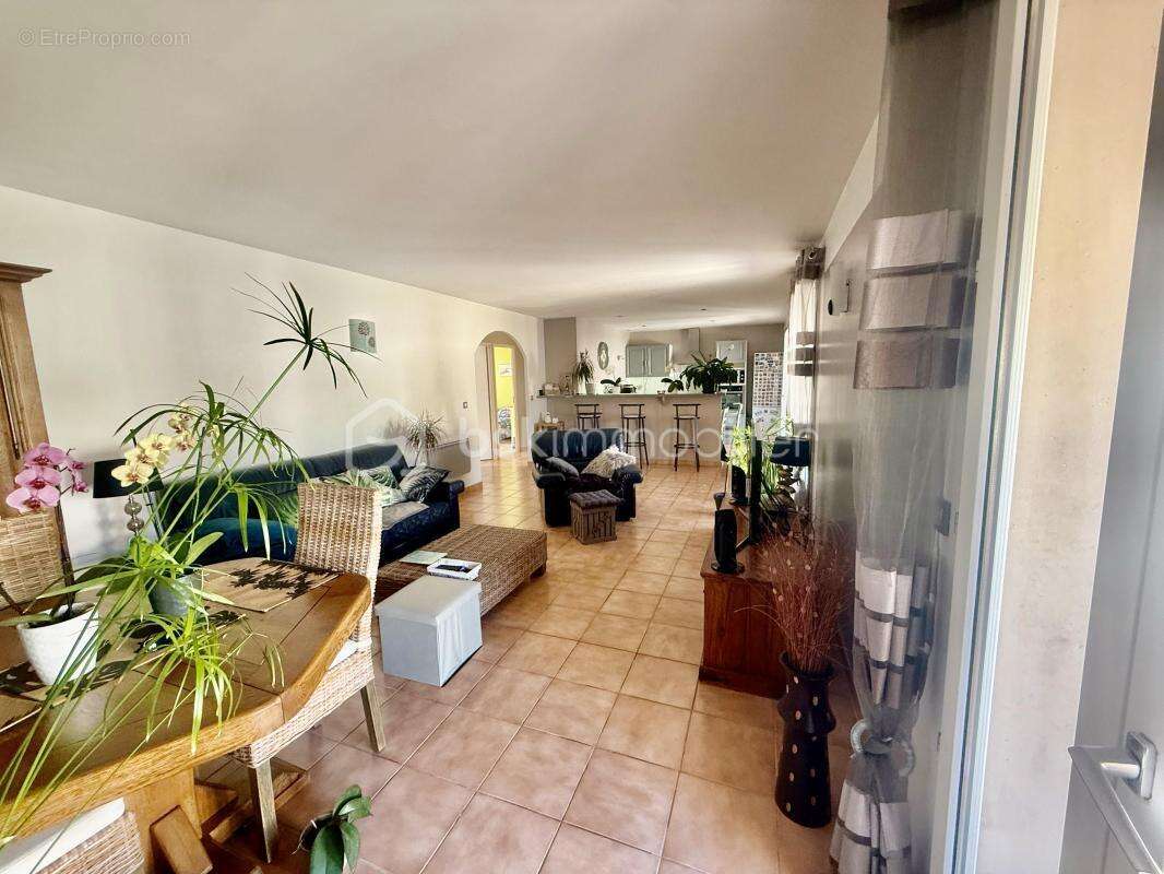 Maison 4 faces avec piscine à Fabrègues - photo 2