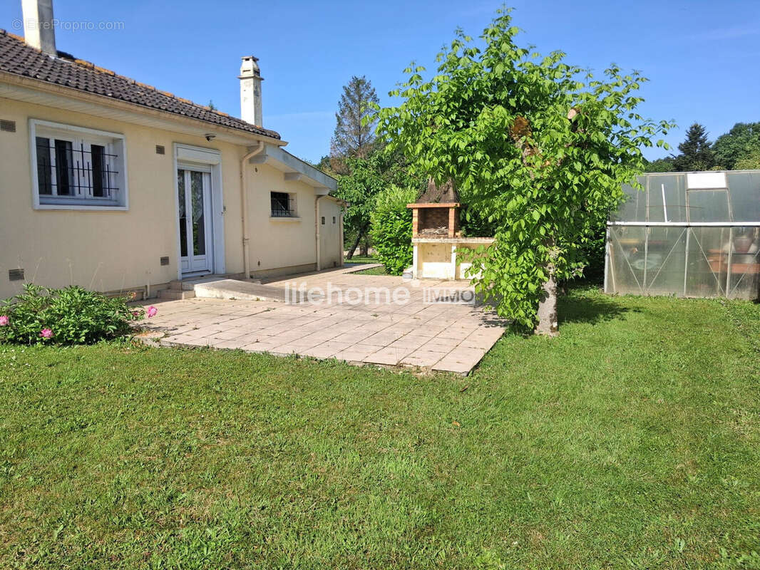 Maison à FARGUES-SAINT-HILAIRE