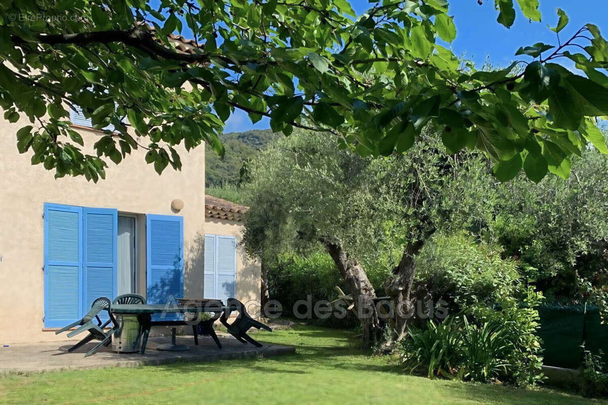 Maison à TOURRETTES-SUR-LOUP