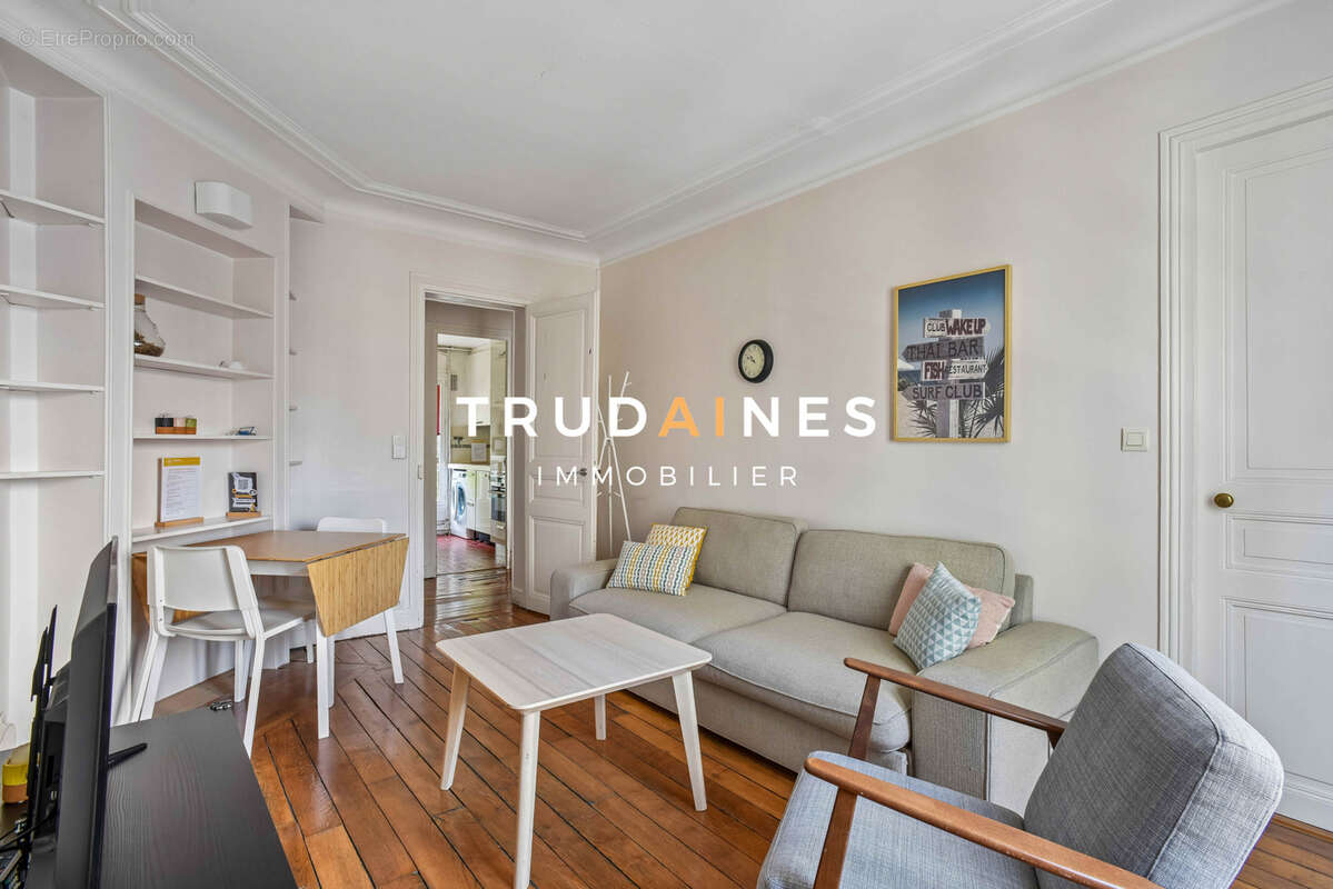 Appartement 3 pièces, 45,12 m2 loi Carrez, 2e étage au plan optimisé et à la vue dégagée. - photo 4