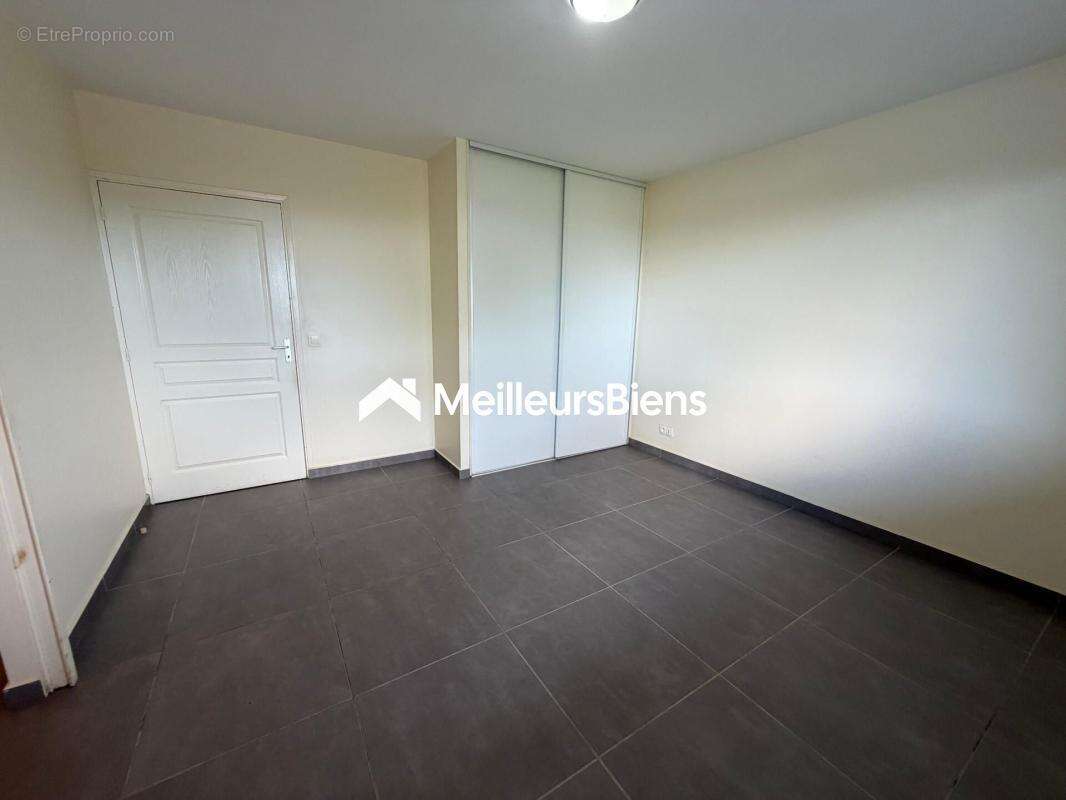 Maison à PETIT-BOURG