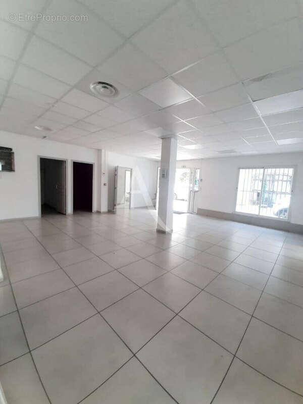 Commerce à FORT-DE-FRANCE