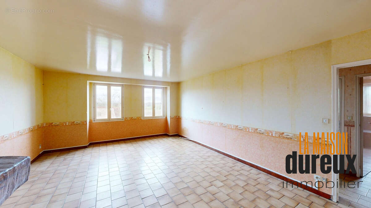 Appartement à VALAY
