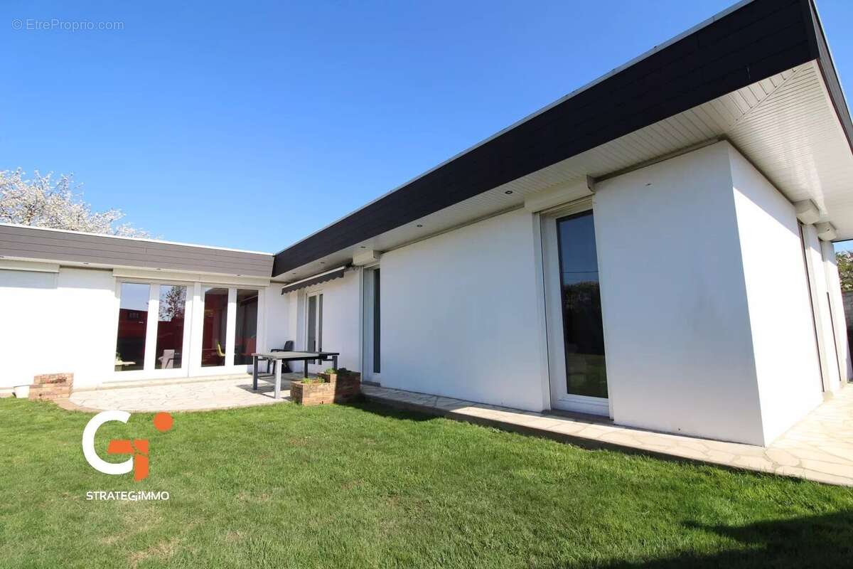 Maison à MONT-SAINT-AIGNAN