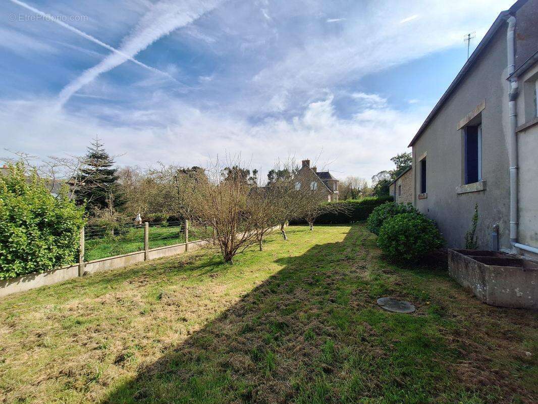 Maison à PLOUEZOC'H