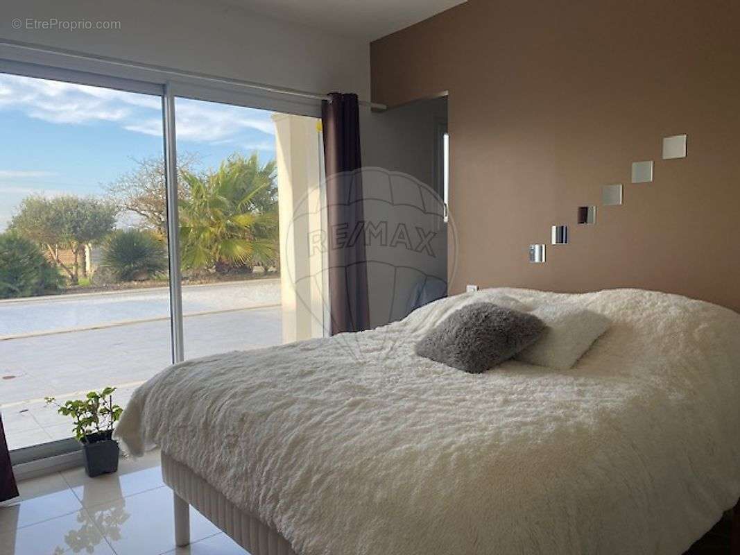 Maison à MESCHERS-SUR-GIRONDE