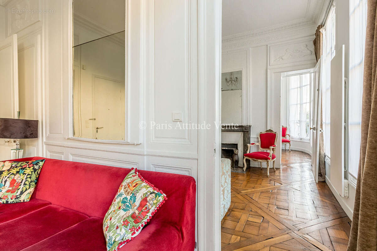Appartement à PARIS-3E