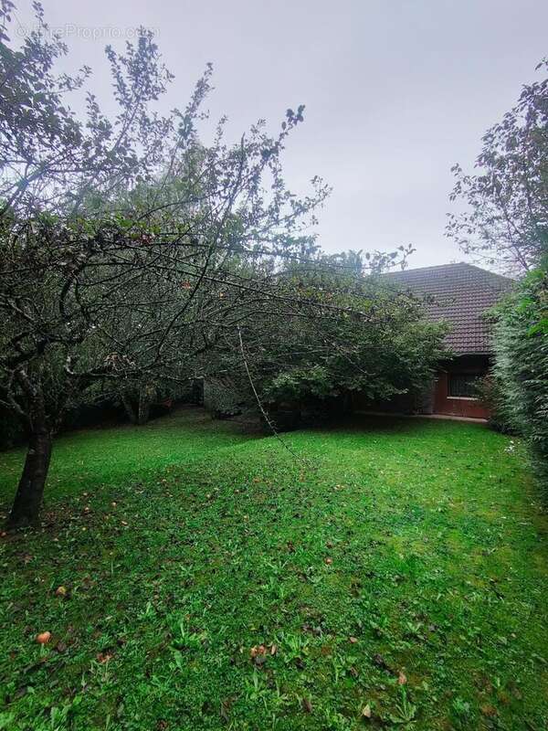 Maison à PERS-JUSSY