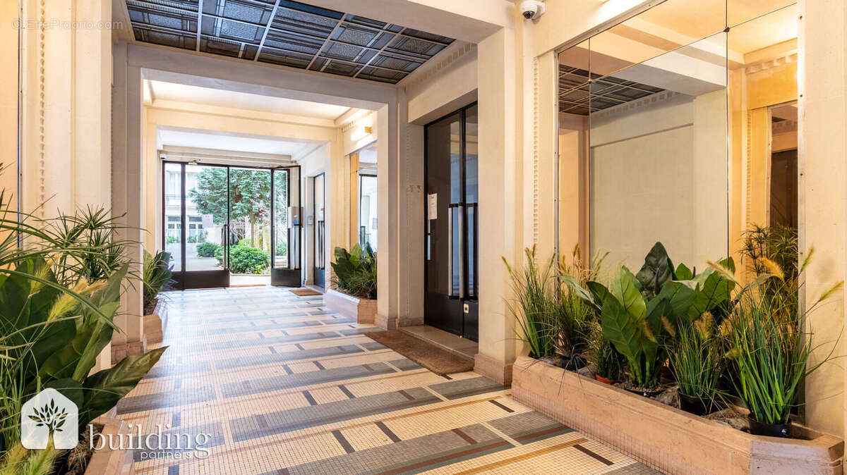 Appartement à PARIS-17E